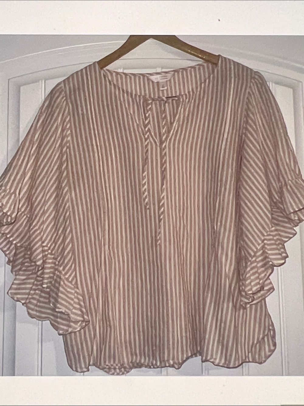 LC Conrad Ruffle sleeve Blouse